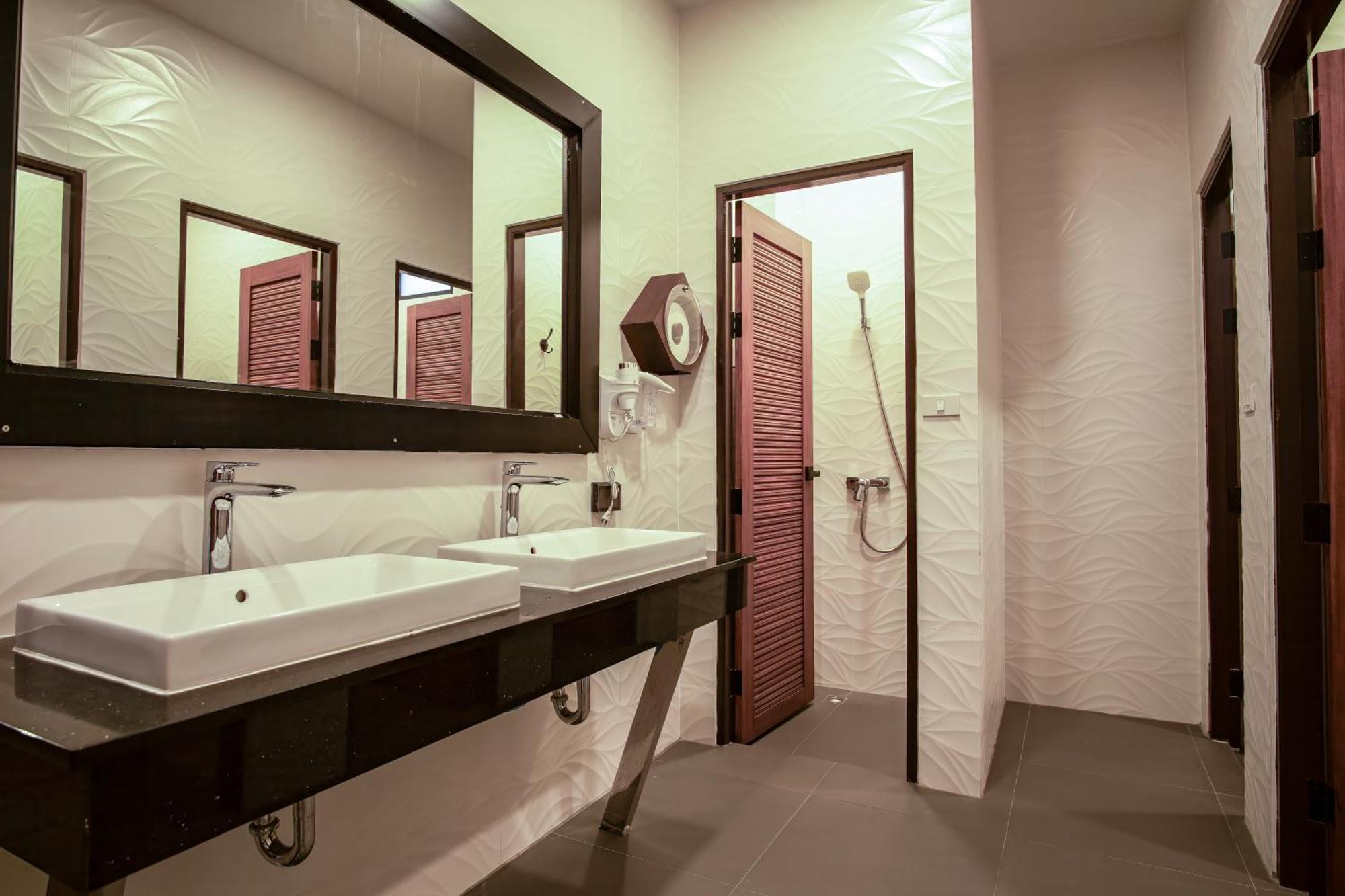 Ao Nang Sea Beach Hostel & Club Aonang Beachfront מראה חיצוני תמונה
